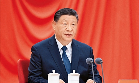 习近平：锲而不舍落实中央八项规定精神，以优良党风引领社风民风